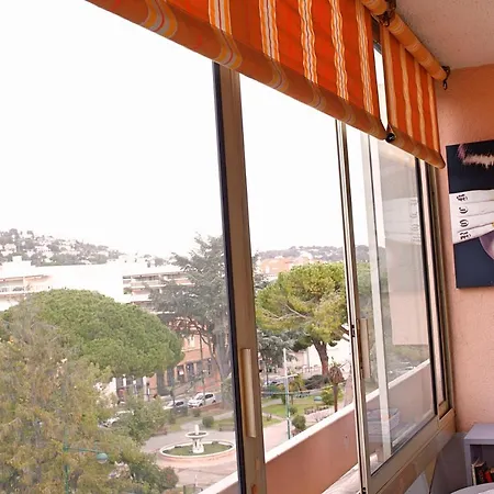 Studio In Golfe Juan With Wonderful Mountain View And Balcony 700 M From The Beach * Vallauris